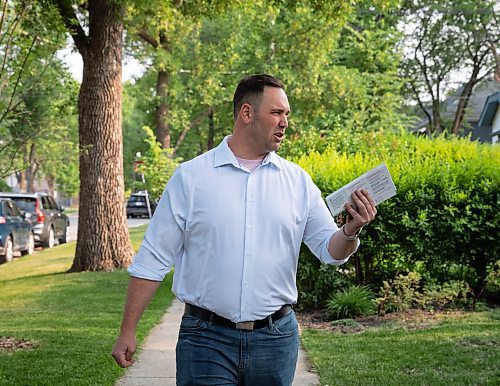 JESSICA LEE / WINNIPEG FREE PRESS

Liberal candidate Ben Carr canvasses in the North River Heights neighbourhood June 14, 2023.

Reporter: Danielle Da Silva