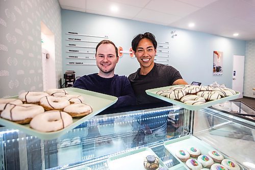 MIKAELA MACKENZIE / WINNIPEG FREE PRESS


Owners Michael Myer (left) and Norman Barairo at Pronuts, a new high-protein donut shop, on Academy Road on Thursday, June 15, 2023. For Gabby story.
Winnipeg Free Press 2023