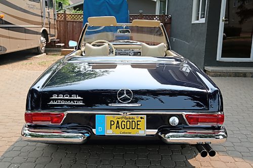 The rear bumper of Manfred and Penny Wicht's 1965 Mercedes Benz 230 SL ‘Pagoda’, two-seat roadster/coupé, also known as the Mercedes Benz W113 convertible in Brandon on Thursday. (Michele McDougall/The Brandon Sun)