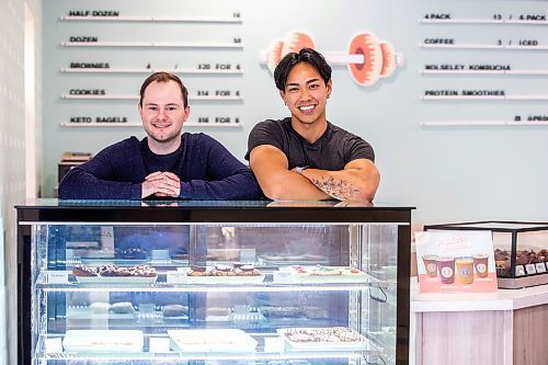 MIKAELA MACKENZIE / WINNIPEG FREE PRESS


Owners Michael Myer (left) and Norman Barairo at Pronuts, a new high-protein donut shop, on Academy Road on Thursday, June 15, 2023. For Gabby story.
Winnipeg Free Press 2023