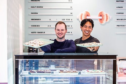 MIKAELA MACKENZIE / WINNIPEG FREE PRESS


Owners Michael Myer (left) and Norman Barairo at Pronuts, a new high-protein donut shop, on Academy Road on Thursday, June 15, 2023. For Gabby story.
Winnipeg Free Press 2023