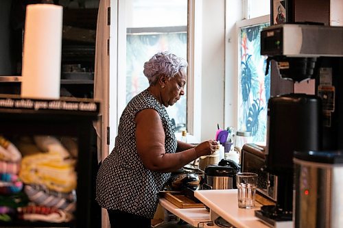 MIKAELA MACKENZIE / WINNIPEG FREE PRESS


Messelu Dange warms up ful (a bean breakfast dish) at Red Cherry Cafe, an Ethiopian breakfast and lunch spot downtown, on Friday, June 16, 2023.  For Eva story.
Winnipeg Free Press 2023