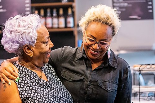 MIKAELA MACKENZIE / WINNIPEG FREE PRESS
Owner Soliana Teklehainanot and her mom, Messelu Dange, at Red Cherry Cafe (an Ethiopian breakfast and lunch spot downtown) on Friday, June 16, 2023. For Eva story.
Winnipeg Free Press 2023