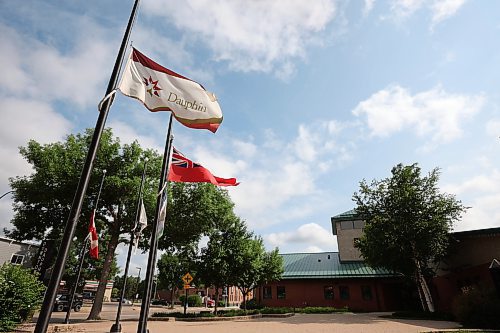 16062023
Flags outside Dauphin City Hall fly at half mast on Friday in the wake of the tragedy that claimed the lives of 15 Dauphin residents and injured 10 others on the Trans Canada Highway at Carberry on Thursday.
(Tim Smith/The Brandon Sun)