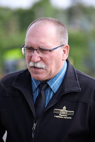 16062023
Dauphin MLA Brad Michaleski speaks outside Dauphin City Hall on Friday in the wake of the tragedy that claimed the lives of 15 Dauphin residents and injured 10 others on the Trans Canada Highway at Carberry on Thursday.
(Tim Smith/The Brandon Sun)