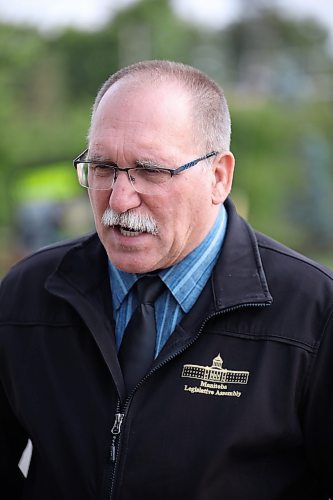 16062023
Dauphin MLA Brad Michaleski speaks outside Dauphin City Hall on Friday in the wake of the tragedy that claimed the lives of 15 Dauphin residents and injured 10 others on the Trans Canada Highway at Carberry on Thursday.
(Tim Smith/The Brandon Sun)