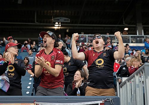 JESSICA LEE / WINNIPEG FREE PRESS

Valour FC fans cheer after Guillaume Pianelli (4) scores in the first half of a game against Forge FC at IG Field on June 16, 2023.

Reporter: Joshua Frey-Sam