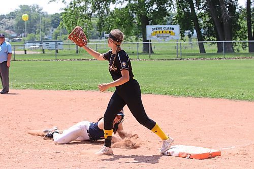 Westman Magic first baseman Macey McIvor catches a quick throw to her after a line drive as Manitoba Thunder base runner Addison Whitely (24) scrambles back safely to the bag during Manitoba Premier Softball League under-15 action at Steve Clark Field on Sunday afternoon. The Magic swept the doubleheader. (Perry Bergson/The Brandon Sun)
June 18, 2023
