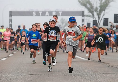 JOHN WOODS / WINNIPEG FREE PRESS
Runners start 5km in the 45th Manitoba Marathon in Winnipeg, Sunday, June 18, 2023. 

Reporter: Donald
