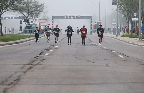 JOHN WOODS / WINNIPEG FREE PRESS
Stragglers start their 45th Manitoba Marathon in Winnipeg, Sunday, June 18, 2023. 

Reporter: Donald