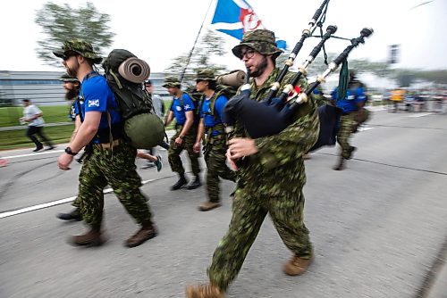 JOHN WOODS / WINNIPEG FREE PRESS
Queen&#x2019;s Own Highlanders and runners take part in the 45th Manitoba Marathon in Winnipeg, Sunday, June 18, 2023. 

Reporter: Donald