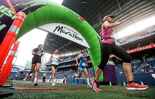 JOHN WOODS / WINNIPEG FREE PRESS
Runners finish the 45th Manitoba Marathon in Winnipeg, Sunday, June 18, 2023. 

Reporter: Donald