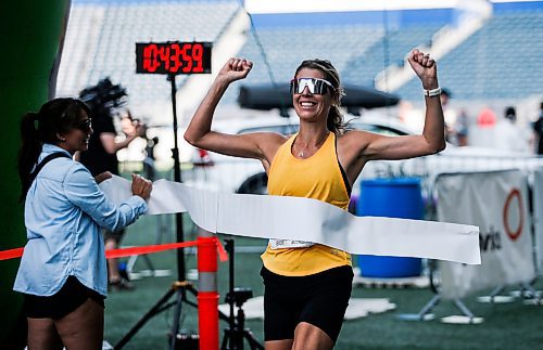 JOHN WOODS / WINNIPEG FREE PRESS
Gina Tranquada, winner of the 50km run at the 45th Manitoba Marathon in Winnipeg, Sunday, June 18, 2023. 

Reporter: Donald
