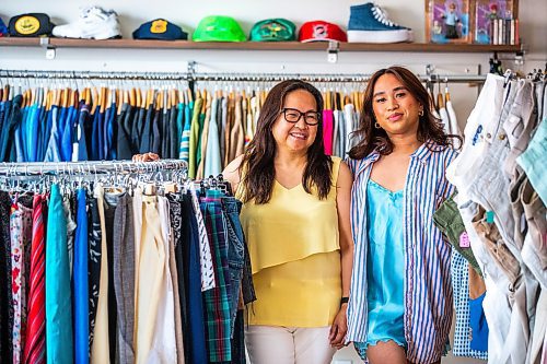 MIKAELA MACKENZIE / WINNIPEG FREE PRESS


Owner Blue Patriarca and her mother, Rowena Patriarca, at The Jar vintage shop in the Exchange District on Monday, June 19, 2023.  For Cierra Bettens story.
Winnipeg Free Press 2023