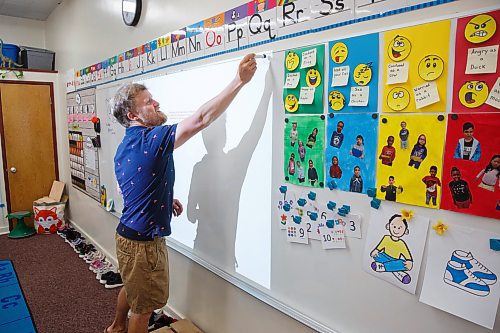 Mike Deal / Winnipeg Free Press
St. George School Kindergarten teacher, Ken Benson, gets ready for the school day, Monday, June 12, 2023.
See Maggie Macintosh story
230612 - Monday, June 12, 2023.