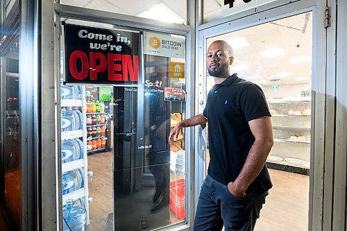 Mike Sudoma/Winnipeg Free Press
Vast Market owner Robel Gebreyesus outside of his 24 hour convenience store early Tuesday morning
June 20, 2023