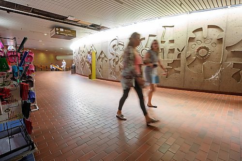 Mike Deal / Winnipeg Free Press
Winnipeg Square underneath Portage and Main around 1 p.m. Tuesday afternoon.
See Joyanne Pursaga story for 24hr project
230620 - Tuesday, June 20, 2023.