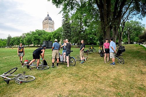 Mike Sudoma/Winnipeg Free Press
Cyclists meet up for the Fatehrs Day themes Bike Jelly bike jam event Tuesday evening
June 20, 2023
