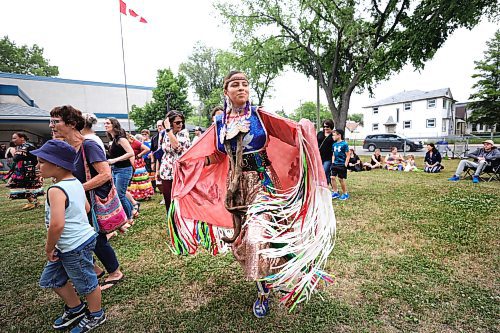 RUTH BONNEVILLE / WINNIPEG FREE PRESS

local - National Indigenous Peoples Day 

Burton Cummings Community Centre
Hosts National Indigenous Peoples Day at iBurton Cummings Community Centre.

Indigenous dancers and members of the community take part in a all tribes, round dance during the event Wednesday.

Other events included a free breakfast, powwow demonstration, community gathering and live entertainment featuring Buffalo Red Thunder Drum Group, Emcee Yvon Dumont, Fiddler Dylan Gaudry, and more. 


June 21st, 2023

