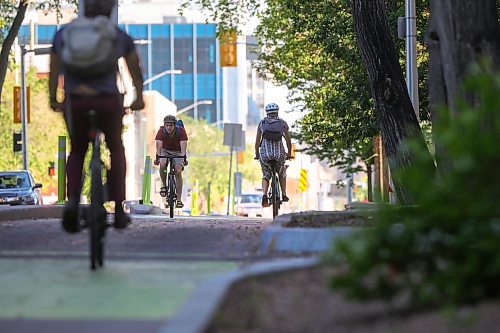 RUTH BONNEVILLE / WINNIPEG FREE PRESS

24 hour project - Bike Commuters

Winnipeg Cyclists make their way northward on Garry street around 8am Tuesday. 

See Tom Brodbeck's story on cycle paths and commuters. 

June 20th, 2023
