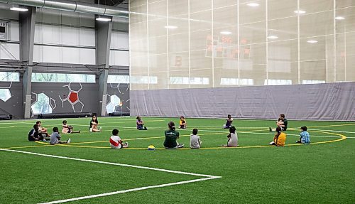 JESSICA LEE / WINNIPEG FREE PRESS

Children take part in the Winnipeg Newcomer Sport Academy at the Axworthy Health &amp; RecPlex at University of Winnipeg June 21, 2023.

Reporter: Tessa