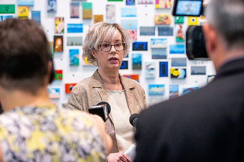 MIKAELA MACKENZIE / WINNIPEG FREE PRESS


Karin Borland, Manager of Library Services, speaks with the media about a recently released security report in the Millennium Library lobby on Friday, June 23, 2023.  For Joyanne Pursaga story.
Winnipeg Free Press 2023