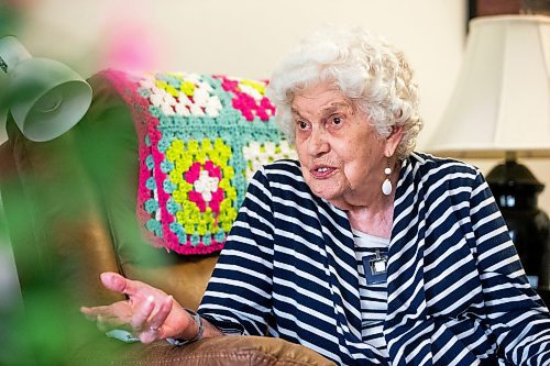 MIKAELA MACKENZIE / WINNIPEG FREE PRESS


Toini Hawthorn, the elderly daughter of a Finnish-born midwife who delivered an estimated 2,000 babies in the Elma area during her career, at Concordia Village on Wednesday, June 21, 2023.  For Eva Wasney story.
Winnipeg Free Press 2023