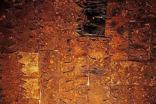 MIKAELA MACKENZIE / WINNIPEG FREE PRESS


Tin-can and stucco construction is revealed in Noel Martin&#x573; basement in Elma, Manitoba on Thursday, June 22, 2023.  For Eva Wasney story.
Winnipeg Free Press 2023