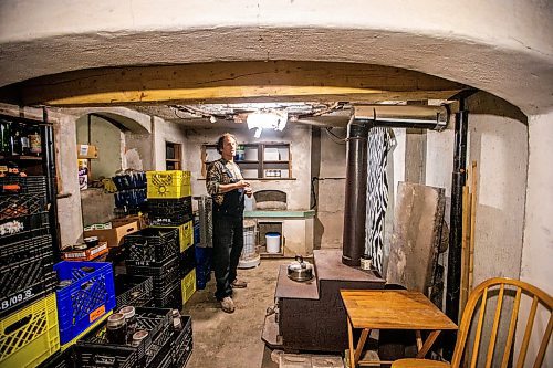 MIKAELA MACKENZIE / WINNIPEG FREE PRESS


Noel Martin in his basement, where the entrance to the tunnels is located, Elma, Manitoba on Thursday, June 22, 2023.  For Eva Wasney story.
Winnipeg Free Press 2023