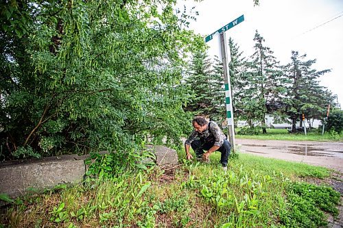 MIKAELA MACKENZIE / WINNIPEG FREE PRESS


Noel Martin shows a capped entrance to underground tunnels on his property in Elma, Manitoba on Thursday, June 22, 2023.  For Eva Wasney story.
Winnipeg Free Press 2023