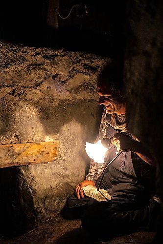 MIKAELA MACKENZIE / WINNIPEG FREE PRESS


Noel Martin shows the entrance to the tunnels in his basement in Elma, Manitoba on Thursday, June 22, 2023.  For Eva Wasney story.
Winnipeg Free Press 2023