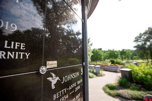 MIKAELA MACKENZIE / WINNIPEG FREE PRESS


Columbaria at Brookside Cemetary on Tuesday, June 27, 2023.  City cemetaries are looking to recieve additional funding earmarked for them early after they expect to run out of columbarium space by 2024. For Malak story.
Winnipeg Free Press 2023