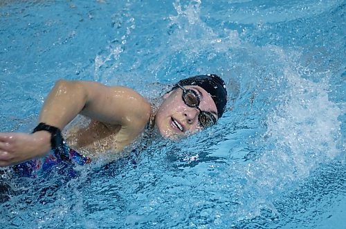 Mike Thiessen / Winnipeg Free Press 
Winnipeg para-triathlete Leanne Taylor practicing at the Pan-Am Pool. Taylor will be heading to Montr&#xe9;al next week to compete in the World Triathlon Para Series. For Donald Stewart. 230628 &#x2013; Wednesday, June 28, 2023