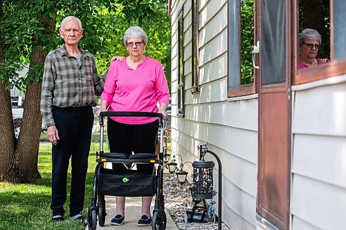 MIKAELA MACKENZIE / WINNIPEG FREE PRESS


Cathy and Jim Hannah outside of their home on Wednesday, June 28, 2023.  Cathy has been forced to attempt her own rehab after the province denied her coverage for physiotherapy because she &quot;only&quot; received a partial hip replacement. For Malak Abas story.
Winnipeg Free Press 2023