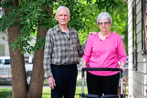 MIKAELA MACKENZIE / WINNIPEG FREE PRESS


Cathy and Jim Hannah outside of their home on Wednesday, June 28, 2023.  Cathy has been forced to attempt her own rehab after the province denied her coverage for physiotherapy because she &quot;only&quot; received a partial hip replacement. For Malak Abas story.
Winnipeg Free Press 2023