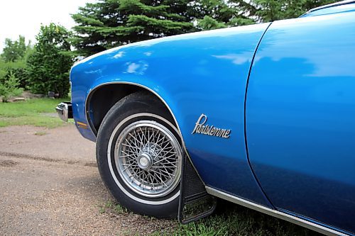 A close of the nameplate on Norm Popien's 1973 Pontiac Parisienne Brougham four-door hardtop, in Brandon on Wednesday. (Michele McDougall/The Brandon Sun).