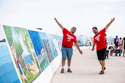 MIKAELA MACKENZIE / WINNIPEG FREE PRESS

Art Zuke (left) and Kerry Seabrook at the pier in Gimli on Monday, July 3, 2023. For Jen story.
Winnipeg Free Press 2023.