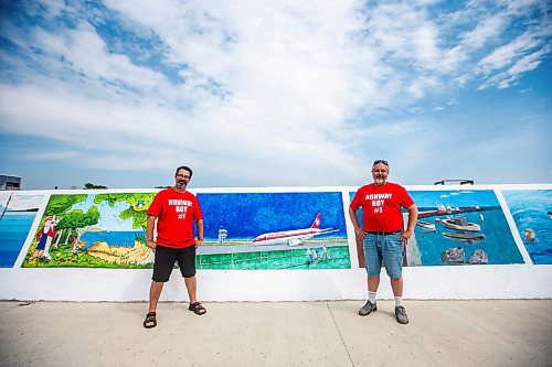 MIKAELA MACKENZIE / WINNIPEG FREE PRESS

Kerry Seabrook (left) and Art Zuke at the pier in Gimli on Monday, July 3, 2023. For Jen story.
Winnipeg Free Press 2023.