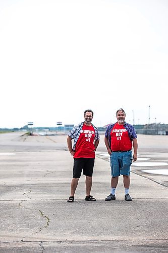 MIKAELA MACKENZIE / WINNIPEG FREE PRESS

Kerry Seabrook (left) and Art Zuke at the drag strip in Gimli on Monday, July 3, 2023. For Jen story.
Winnipeg Free Press 2023.