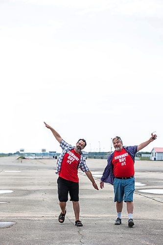 MIKAELA MACKENZIE / WINNIPEG FREE PRESS

Kerry Seabrook (left) and Art Zuke at the drag strip in Gimli on Monday, July 3, 2023. For Jen story.
Winnipeg Free Press 2023.