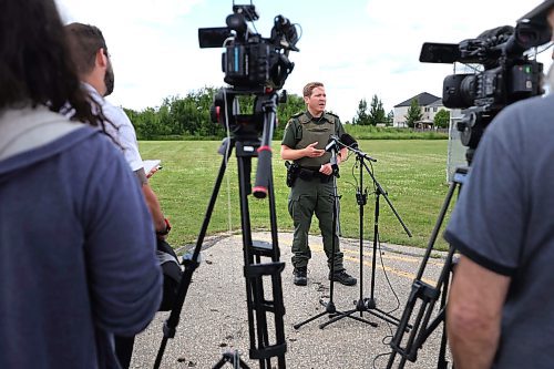 RUTH BONNEVILLE / WINNIPEG FREE PRESS

Local - Coyote attacks

Staff Sgt. Graeme Smith, Winnipeg District, Manitoba Natural Resources and Northern Development Conservation Officer holds press conference updating the public on Coyote attacks Wednesday on 653 Knowles Ave.


July 5th,  2023

