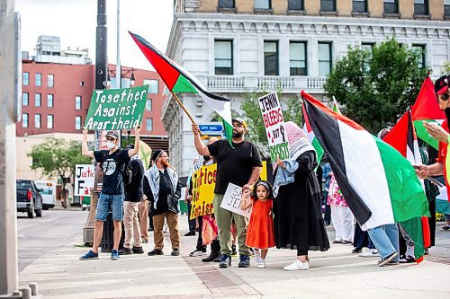 MIKAELA MACKENZIE / WINNIPEG FREE PRESS

A rally denouncing the Israeli military invasion of Jenin takes place at City Hall in Winnipeg on Wednesday, July 5, 2023.  Standup.
Winnipeg Free Press 2023.