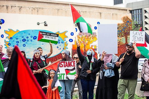 MIKAELA MACKENZIE / WINNIPEG FREE PRESS

A rally denouncing the Israeli military invasion of Jenin takes place at City Hall in Winnipeg on Wednesday, July 5, 2023.  Standup.
Winnipeg Free Press 2023.