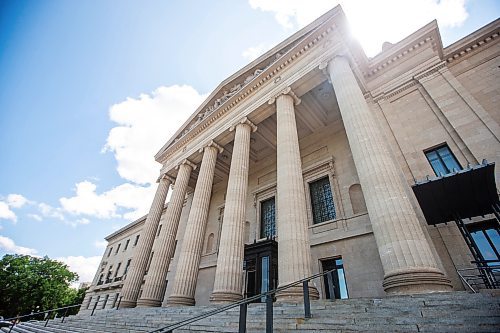 MIKAELA MACKENZIE / WINNIPEG FREE PRESS

The Manitoba Legislative Building, which will be closed off for the premier&#x2019;s conference next week, on Friday, July 7, 2023.  For &#x2014; story.
Winnipeg Free Press 2023.