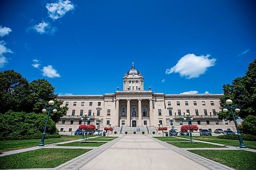 MIKAELA MACKENZIE / WINNIPEG FREE PRESS

The Manitoba Legislative Building, which will be closed off for the premier&#x2019;s conference next week, on Friday, July 7, 2023.  For &#x2014; story.
Winnipeg Free Press 2023.