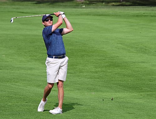 Patrick Perrin stuffs his approach shot on the 18th hole to two feet en route to a 3-under 69 to lead the Golf Manitoba men's mid-amateur by one shot at Pine Ridge Golf Club on Tuesday. (Thomas Friesen/The Brandon Sun)