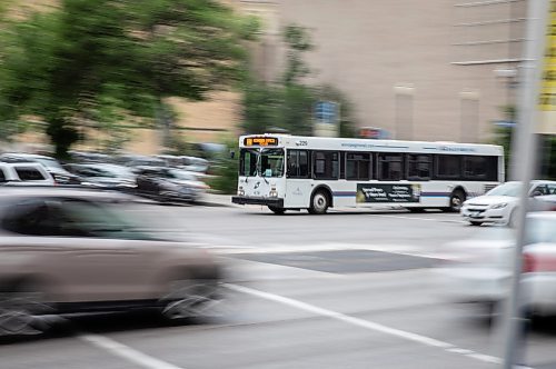 JESSICA LEE / WINNIPEG FREE PRESS

A bus is photographed on Main Street during rush hour July 12, 2023.

Reporter: Joyanne