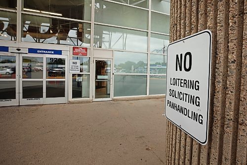 12072023
A no loitering, soliciting or panhandling sign outside Superstore in Brandon on Wednesday.  (Tim Smith/The Brandon Sun)