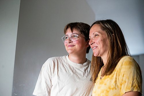 MIKAELA MACKENZIE / WINNIPEG FREE PRESS

Jill Chapman and her son, Adam Donaghy, at their home on Thursday, July 13, 2023. Adam Donaghy is a transgender high schooler who has been on the waiting list for HSC&#x2019;s Gender Dysphoria Assessment and Action for Youth Centre (GDAAY) program for nearly three years.  For Eva/Katie story.
Winnipeg Free Press 2023.