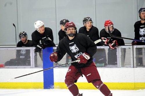 Decker's Owen Murray takes part in a scrimmage at the J&G Homes Arena on Friday morning as he prepares for his second season in the NCAA with the UMass Minutemen. (Lucas Punkari/The Brandon Sun)